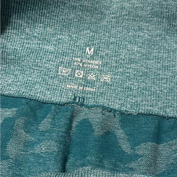 NVGTN shorts size medium, great condition! - Picture 2 of 3